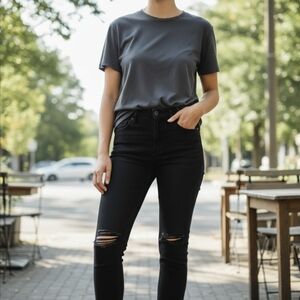 🔥 Old Navy Rockstar Super Skinny | Distressed Black | Size 2P